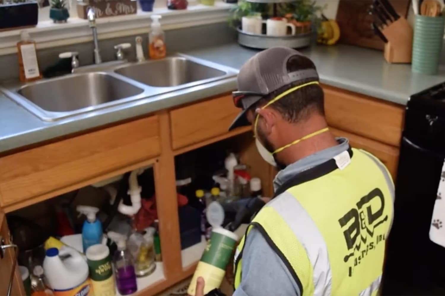 B&D Plumber Servicing a House During COVID-19 Outbreak